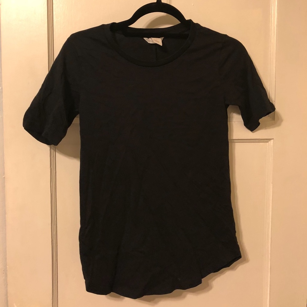 Black tee